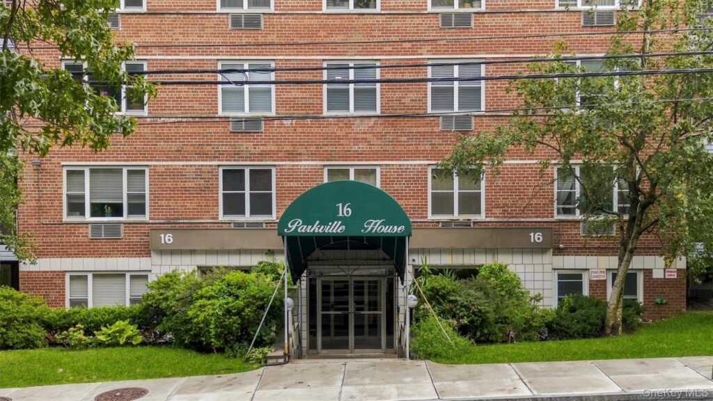 16 Lake Street, Unit #7J, White Plains, NY 10603 - Photo 29 of 30