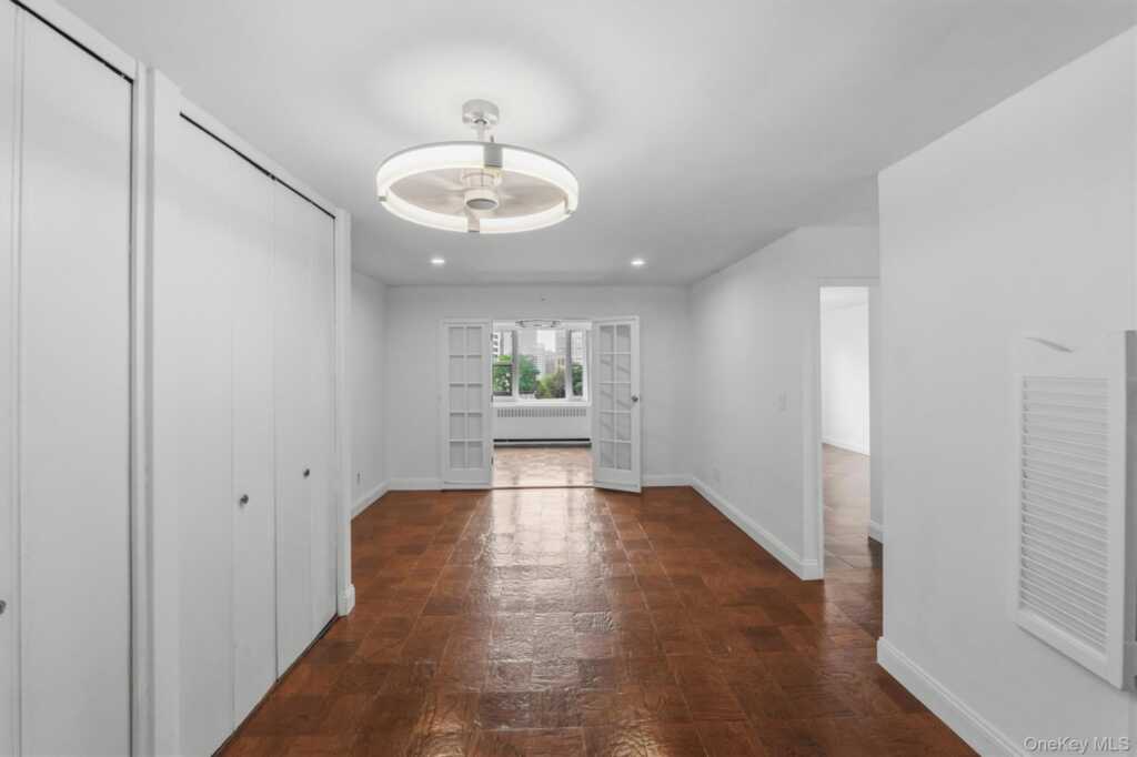16 Lake Street, Unit #7J, White Plains, NY 10603 - Photo 5 of 30