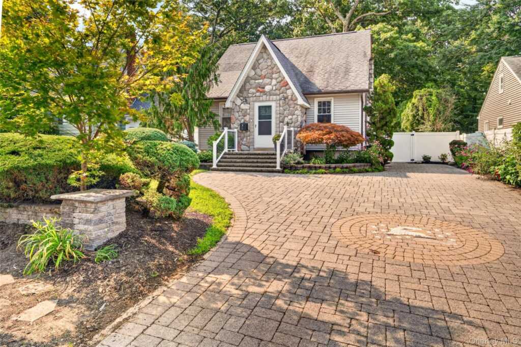 15 W Palisades Avenue, Nanuet, NY 10954