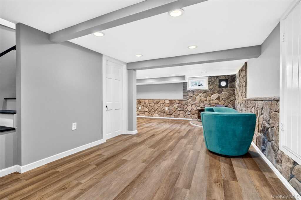 15 W Palisades Avenue, Nanuet, NY 10954 - Photo 31 of 47