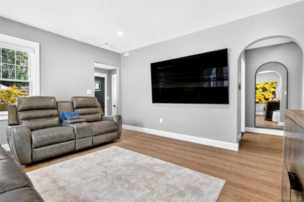 15 W Palisades Avenue, Nanuet, NY 10954 - Photo 5 of 47