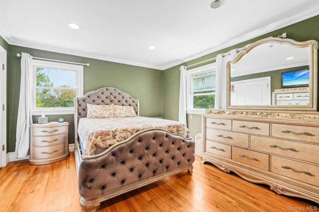 136 Orchid Drive, Pearl River, NY 10965 - Photo 14 of 43