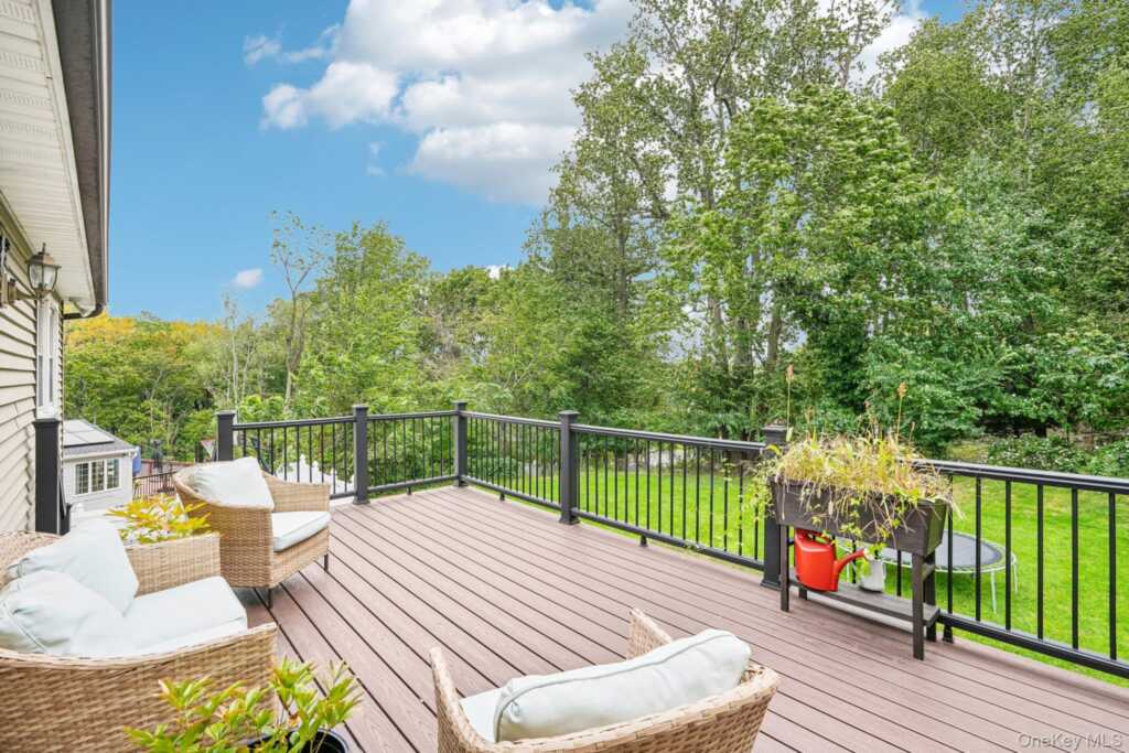 136 Orchid Drive, Pearl River, NY 10965 - Photo 31 of 43