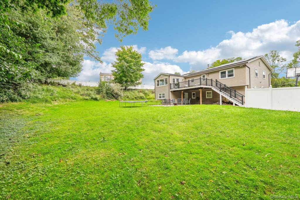 136 Orchid Drive, Pearl River, NY 10965 - Photo 37 of 43