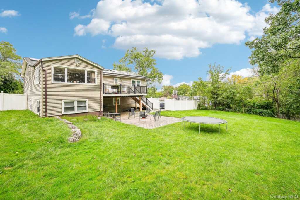 136 Orchid Drive, Pearl River, NY 10965 - Photo 38 of 43