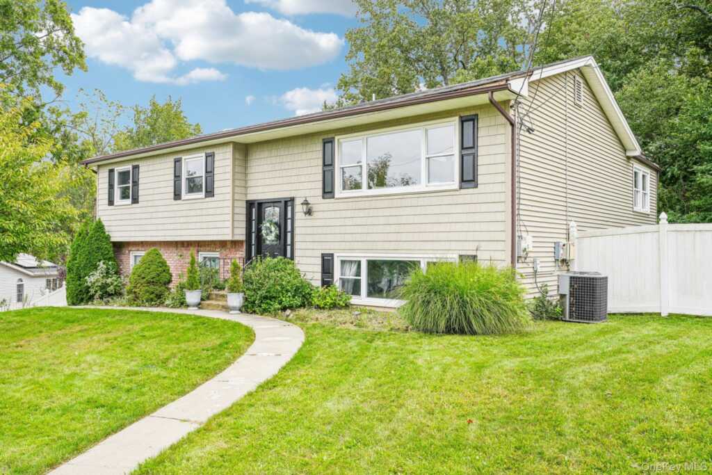 136 Orchid Drive, Pearl River, NY 10965 - Photo 40 of 43