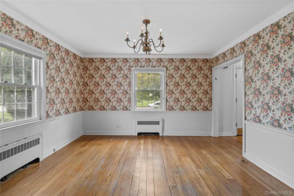 136 Wilmot Circle, New Rochelle, NY 10583 - Photo 10 of 31