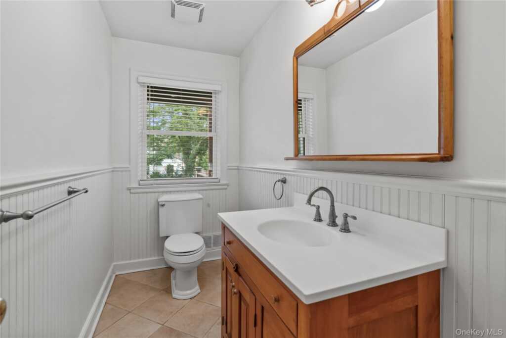 136 Wilmot Circle, New Rochelle, NY 10583 - Photo 19 of 31