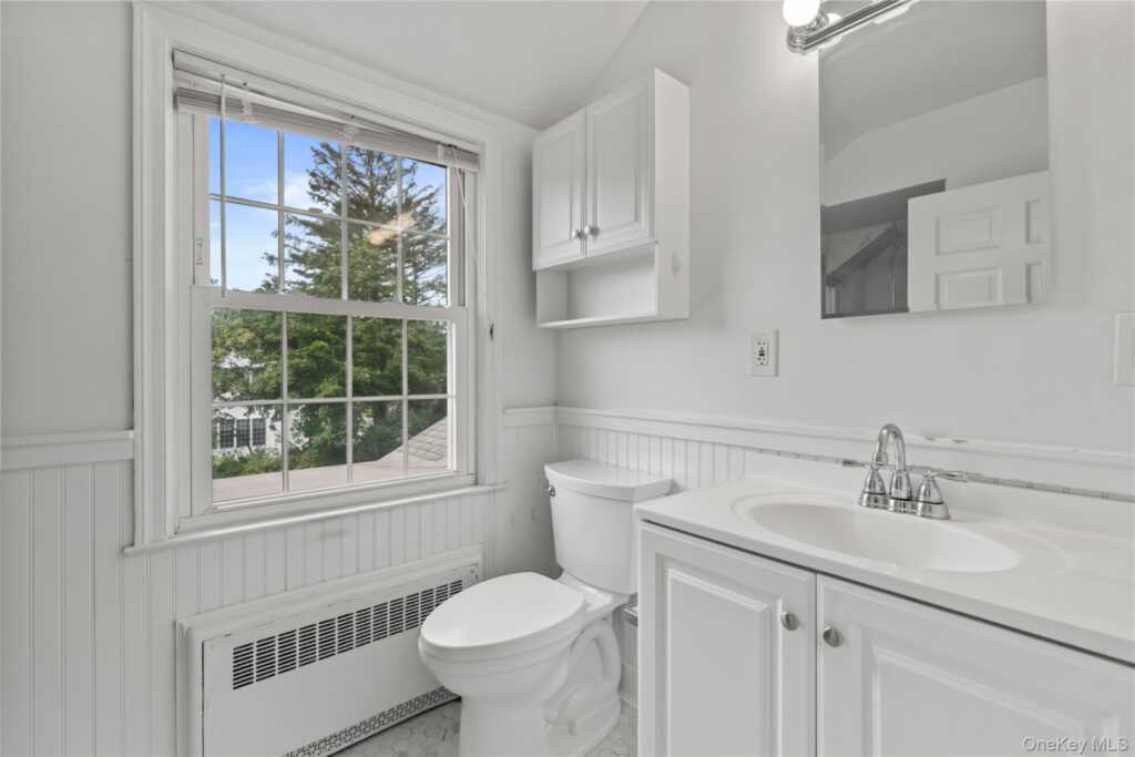 136 Wilmot Circle, New Rochelle, NY 10583 - Photo 22 of 31