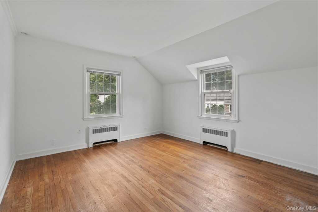 136 Wilmot Circle, New Rochelle, NY 10583 - Photo 24 of 31