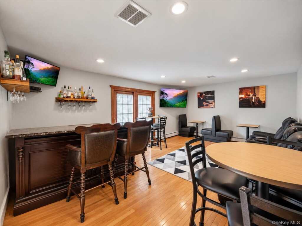 21 Argow Place, Nanuet, NY 10954 - Photo 11 of 30