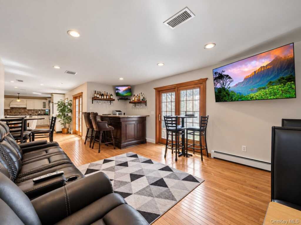 21 Argow Place, Nanuet, NY 10954 - Photo 12 of 30
