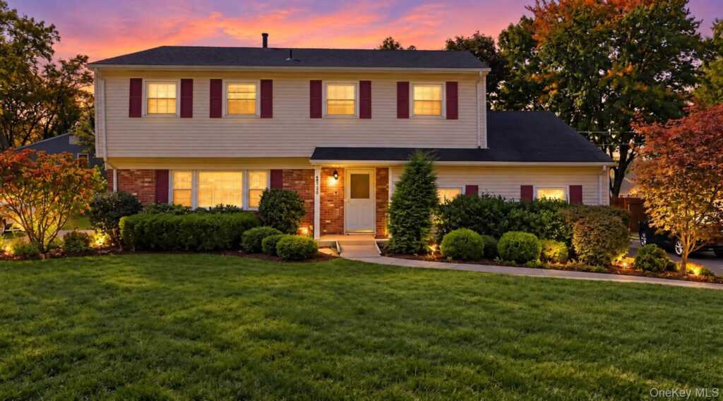 21 Argow Place, Nanuet, NY 10954 - Photo 2 of 30