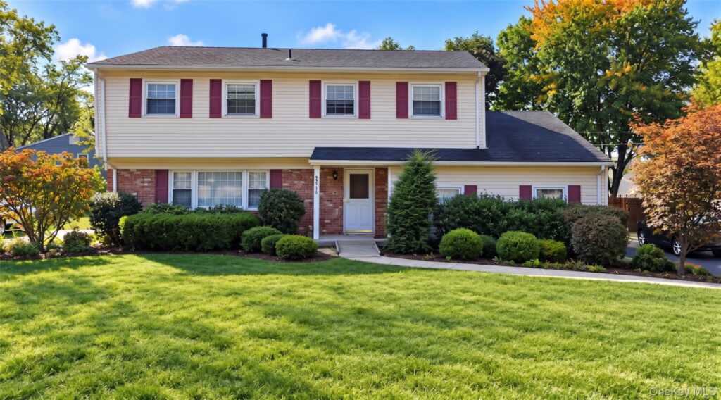 21 Argow Place, Nanuet, NY 10954 - Photo 3 of 30