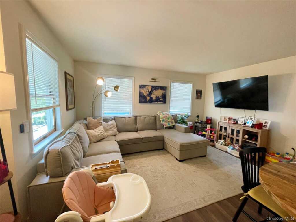 252 High Avenue, Unit #2, Nyack, NY 10960 - Photo 3 of 13