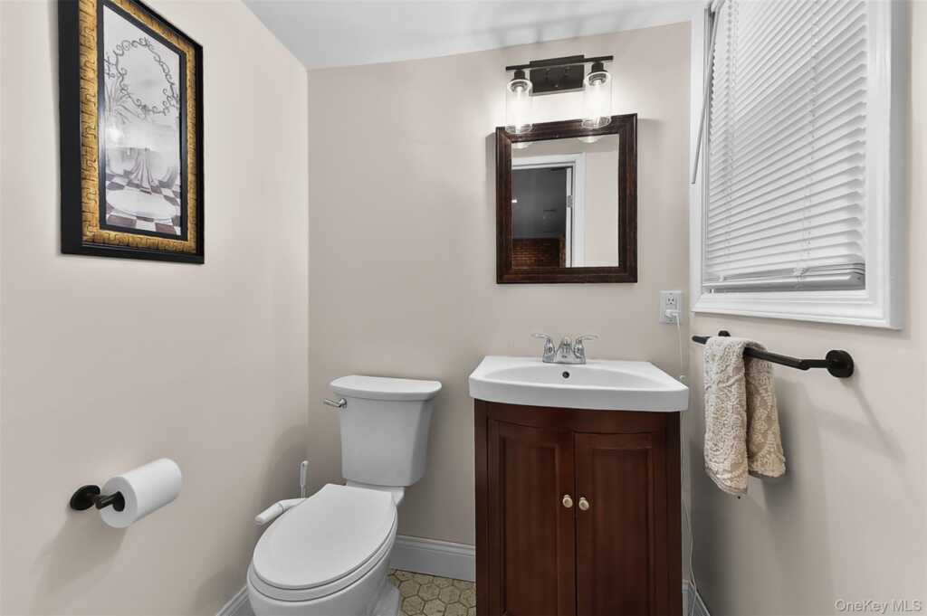 96 Lake Nanuet, Nanuet, NY 10954 - Photo 34 of 49