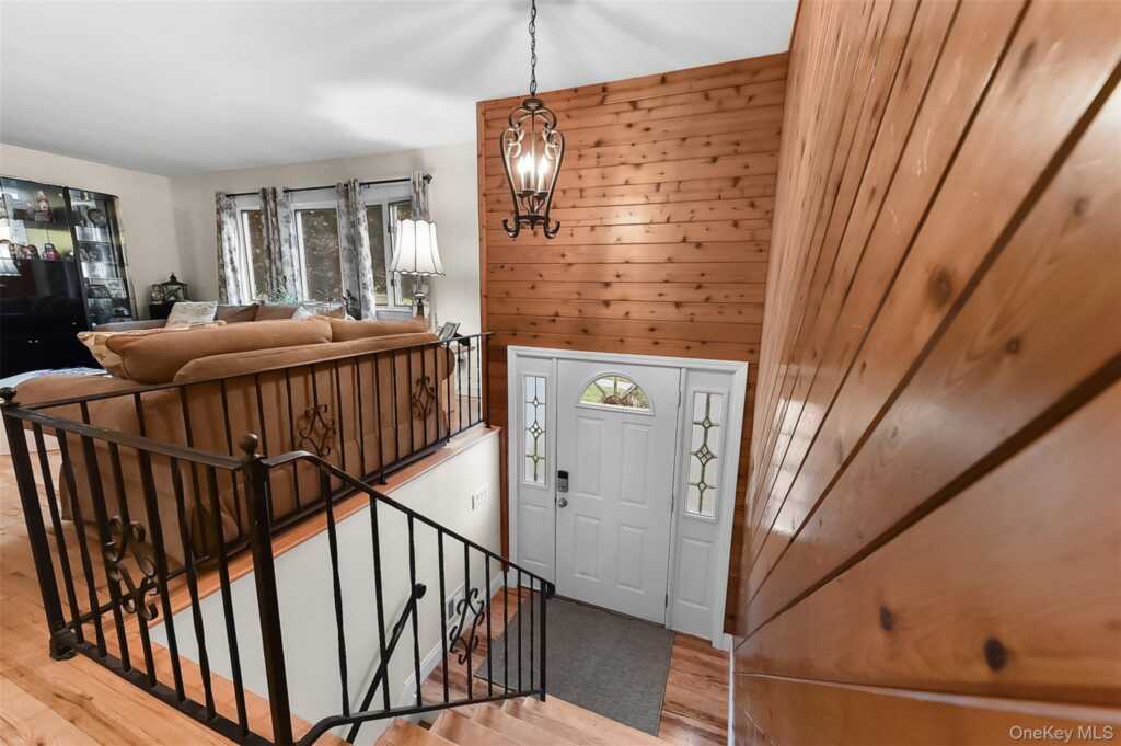 96 Lake Nanuet, Nanuet, NY 10954 - Photo 35 of 49