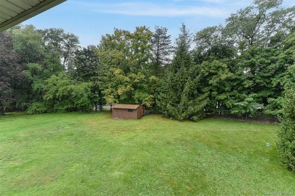 96 Lake Nanuet, Nanuet, NY 10954 - Photo 38 of 49