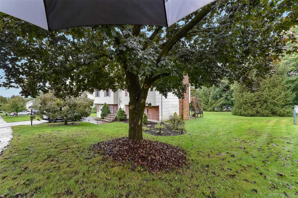 96 Lake Nanuet, Nanuet, NY 10954 - Photo 39 of 49