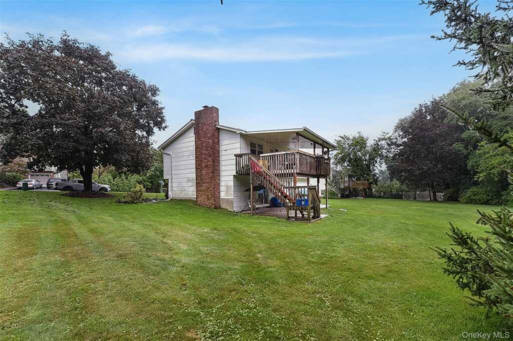 96 Lake Nanuet, Nanuet, NY 10954 - Photo 41 of 49