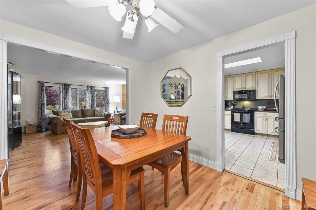 96 Lake Nanuet, Nanuet, NY 10954 - Photo 8 of 49