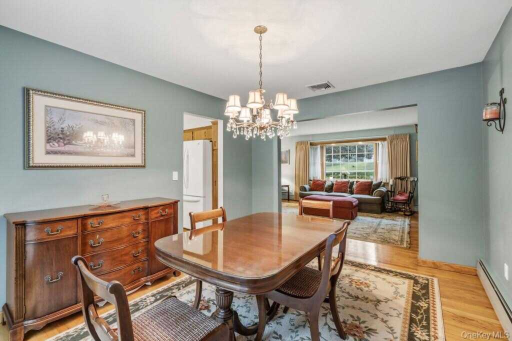5 Newport Court, Suffern, NY 10901 - Photo 10 of 33