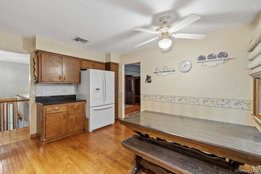 5 Newport Court, Suffern, NY 10901 - Photo 14 of 33