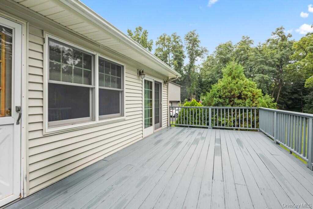 5 Newport Court, Suffern, NY 10901 - Photo 26 of 33