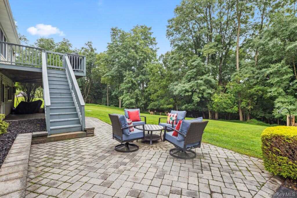5 Newport Court, Suffern, NY 10901 - Photo 27 of 33