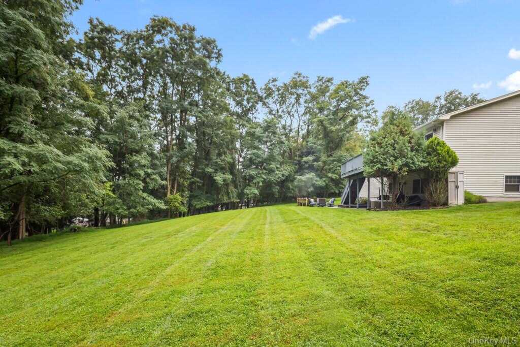 5 Newport Court, Suffern, NY 10901 - Photo 30 of 33