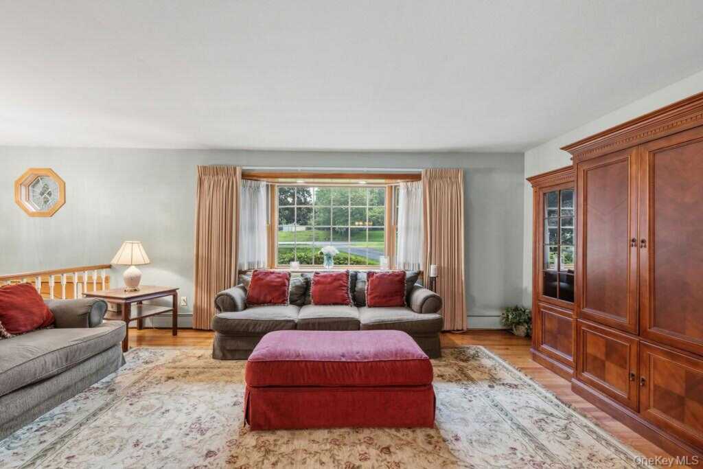 5 Newport Court, Suffern, NY 10901 - Photo 6 of 33