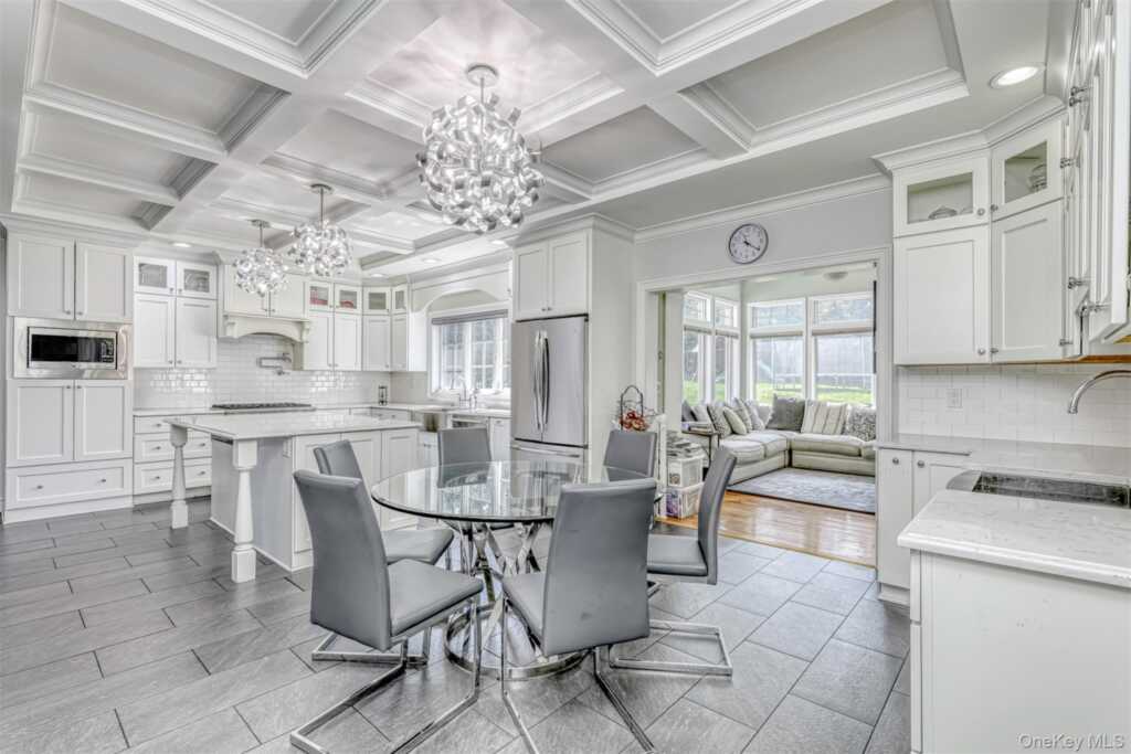 10 Cobblestone Farm Court, Suffern, NY 10901 - Photo 15 of 37