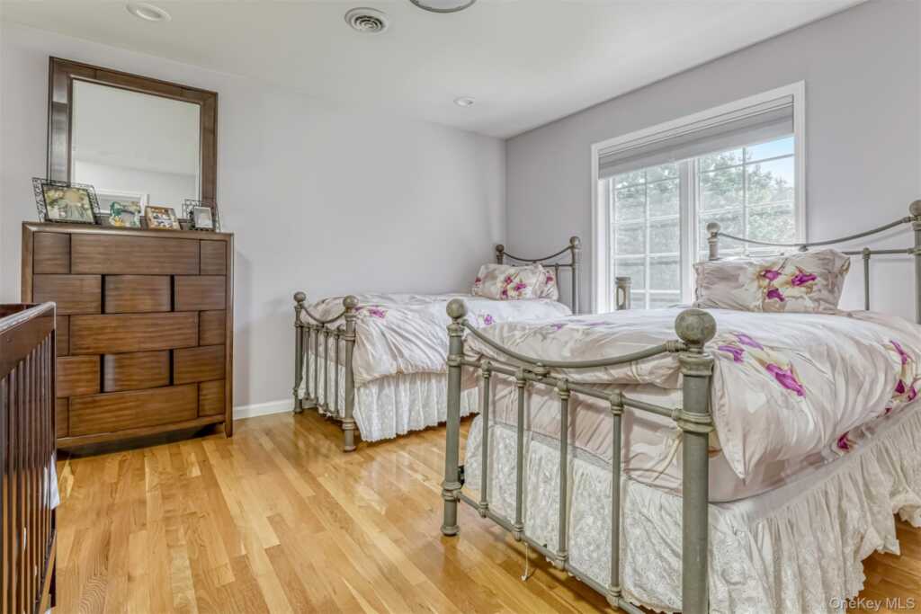 10 Cobblestone Farm Court, Suffern, NY 10901 - Photo 23 of 37