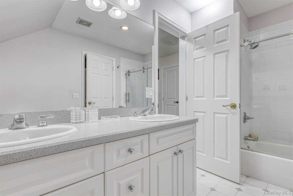 10 Cobblestone Farm Court, Suffern, NY 10901 - Photo 25 of 37