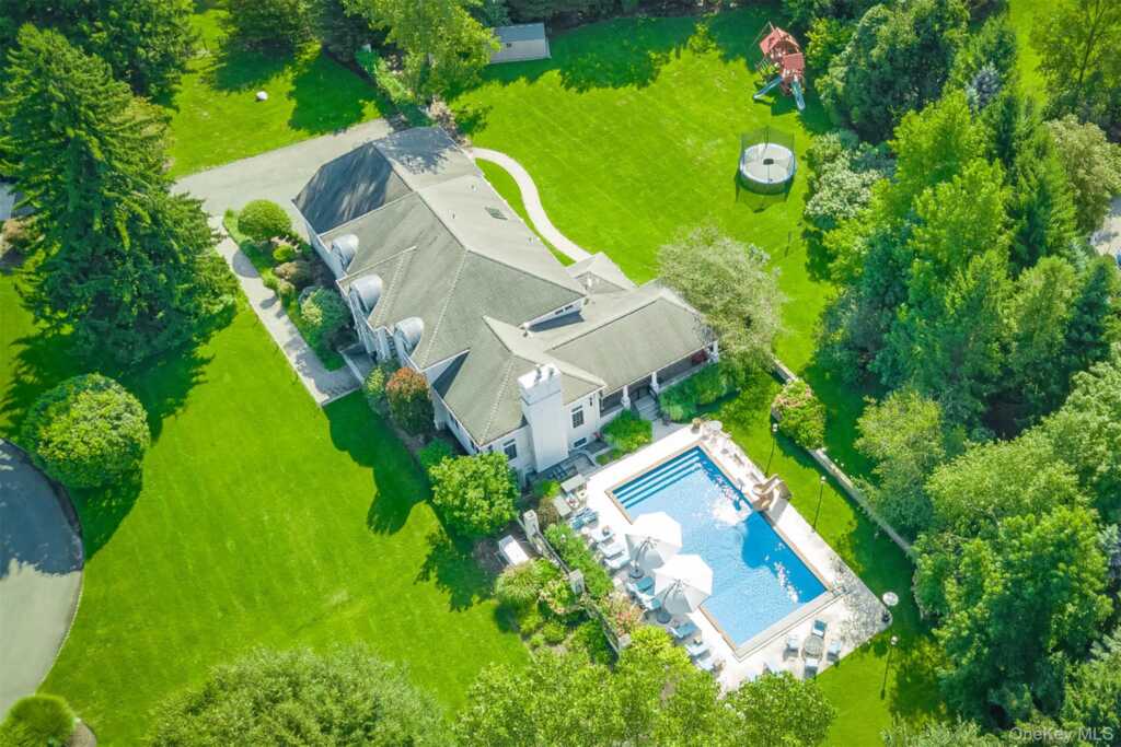 10 Cobblestone Farm Court, Suffern, NY 10901 - Photo 31 of 37