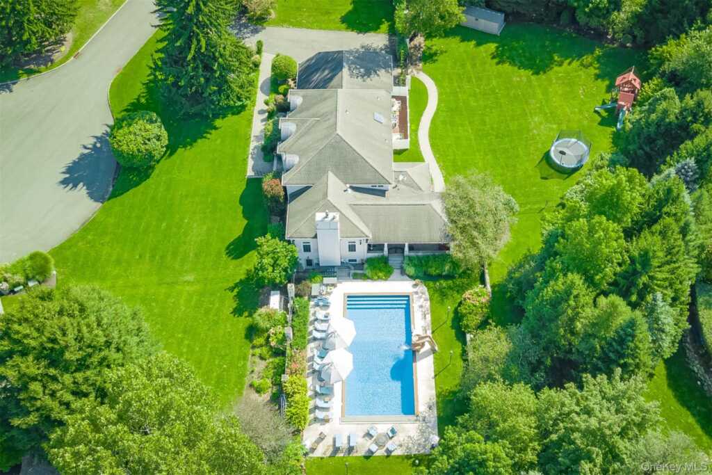 10 Cobblestone Farm Court, Suffern, NY 10901 - Photo 32 of 37