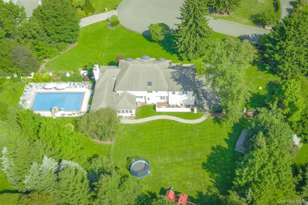 10 Cobblestone Farm Court, Suffern, NY 10901 - Photo 34 of 37