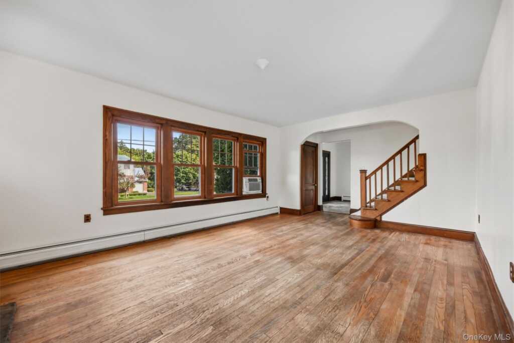 7 Atlantic Avenue, Nanuet, NY 10954 - Photo 6 of 27