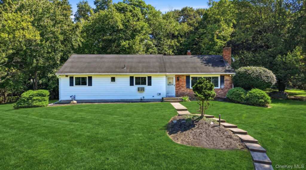 5 River Road, Suffern, NY 10901 - Photo 2 of 25