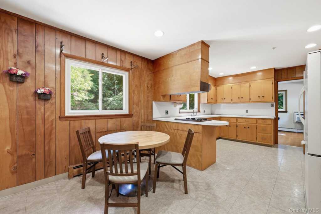 5 River Road, Suffern, NY 10901 - Photo 8 of 25