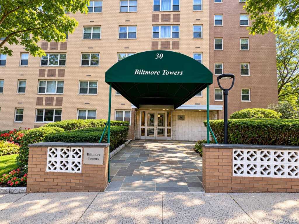 30 Lake Street, Unit #8D, White Plains, NY 10603 - Photo 11 of 15