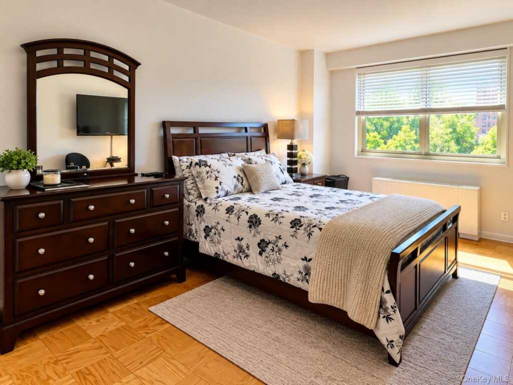 30 Lake Street, Unit #8D, White Plains, NY 10603 - Photo 4 of 15