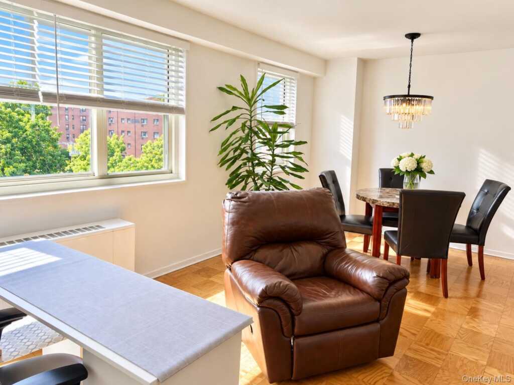 30 Lake Street, Unit #8D, White Plains, NY 10603 - Photo 8 of 15