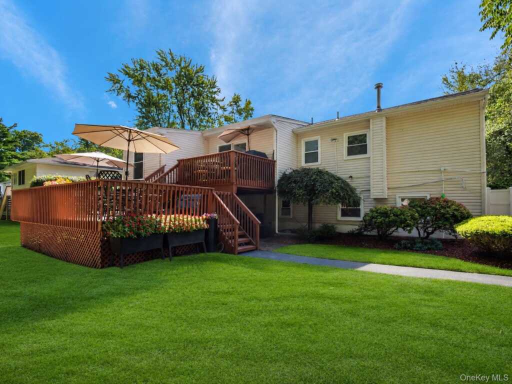 27 Will Rogers Lane, Nanuet, NY 10954 - Photo 21 of 31