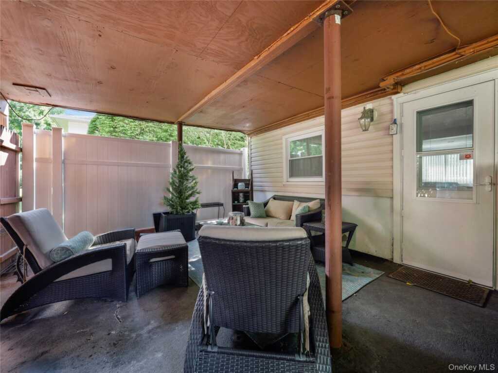 27 Will Rogers Lane, Nanuet, NY 10954 - Photo 24 of 31