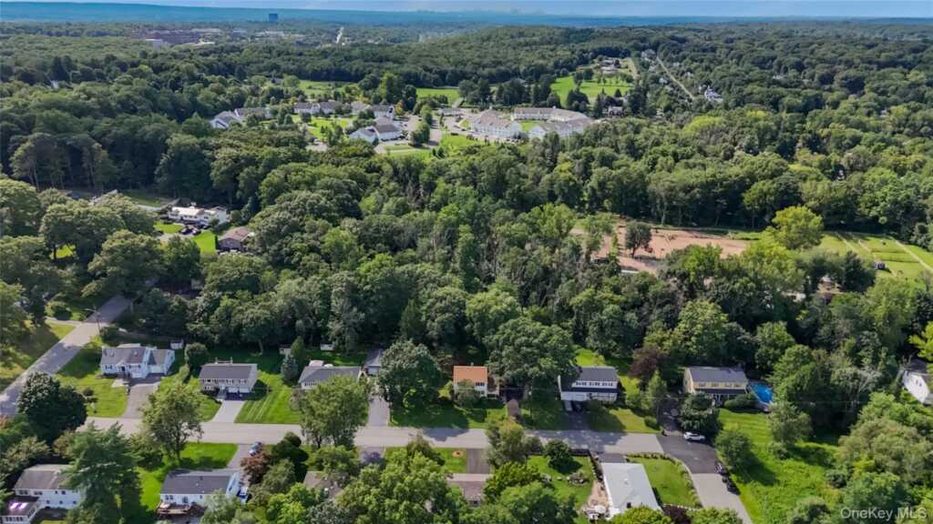 27 Will Rogers Lane, Nanuet, NY 10954 - Photo 31 of 31