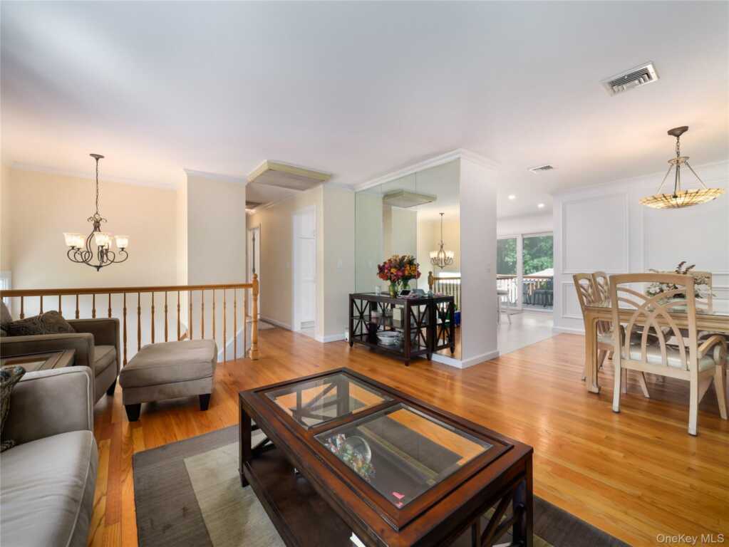 27 Will Rogers Lane, Nanuet, NY 10954 - Photo 5 of 31