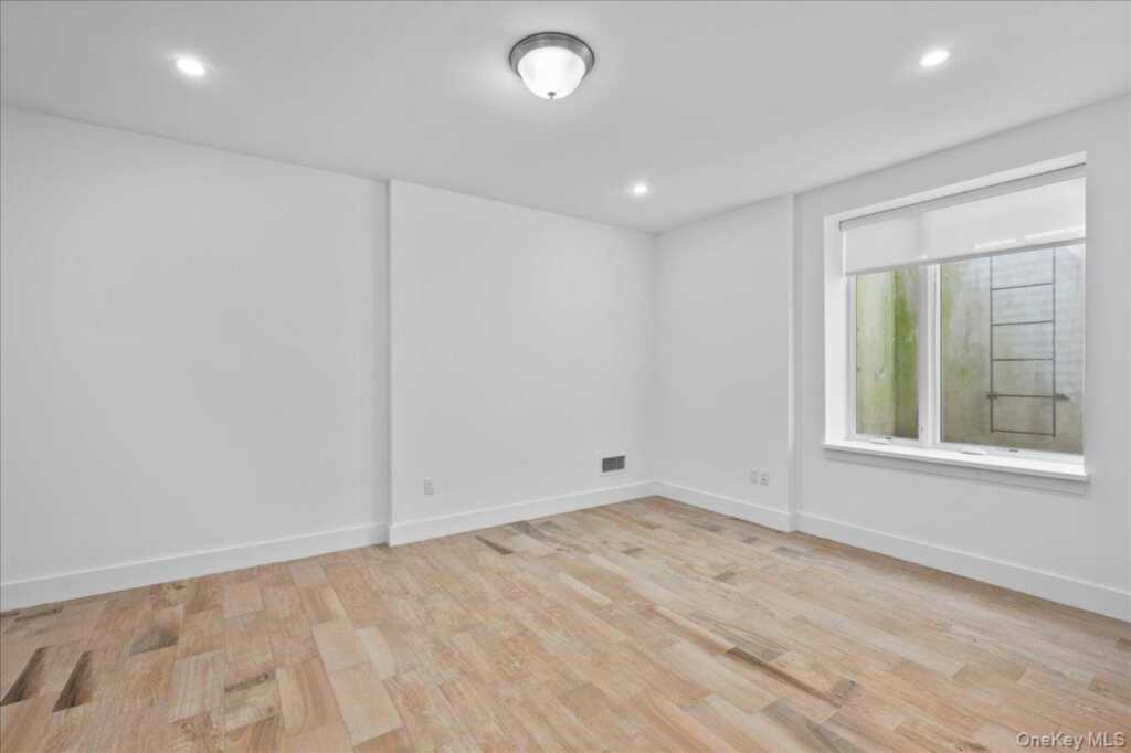 422 E Boston Post Road, Unit #101, Rye, NY 10543 - Photo 15 of 24