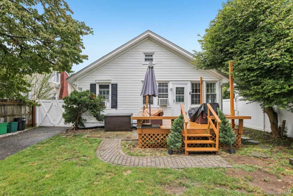 52 Prairie Avenue, Suffern, NY 10901 - Photo 20 of 24
