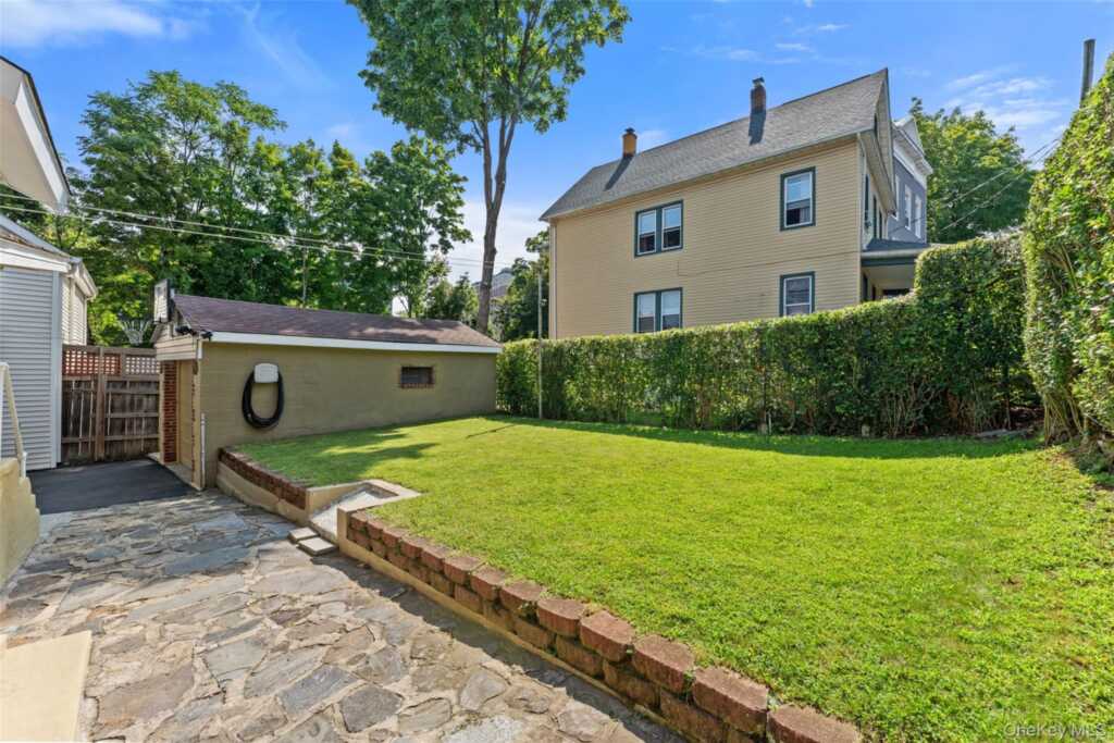 9 School Street, White Plains, NY 10606 - Photo 16 of 20